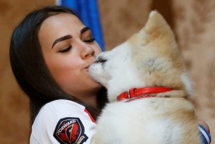 Alina Zagitova with a dog