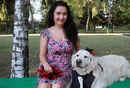 Zlata Shipilina with a dog